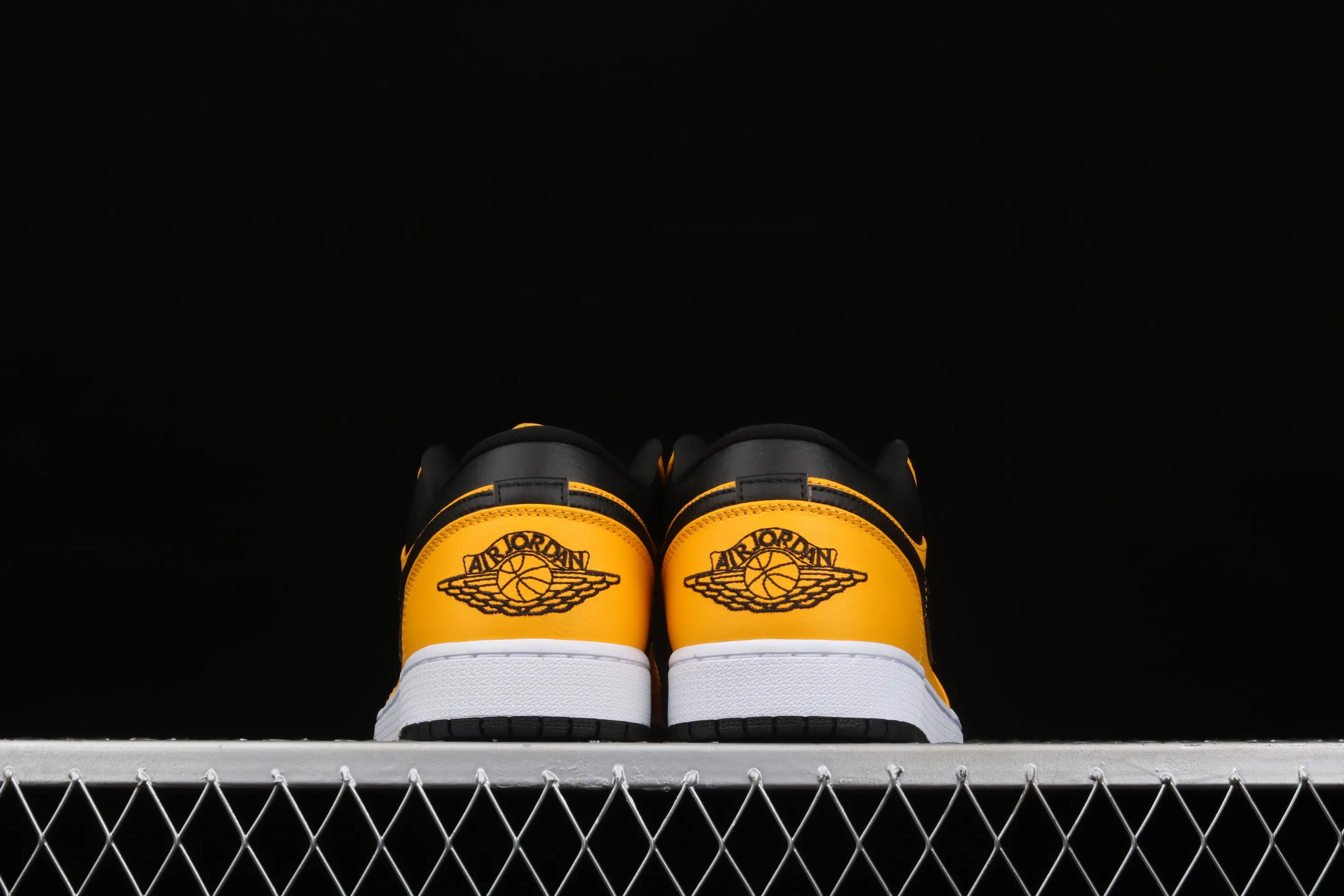 All categories Air Jordan Jordan series basketball shoes Air Jordan 1 Low Air Jordan AJ1 Low AJ1 Joe 1 low cultural basketball shoes 553558-700